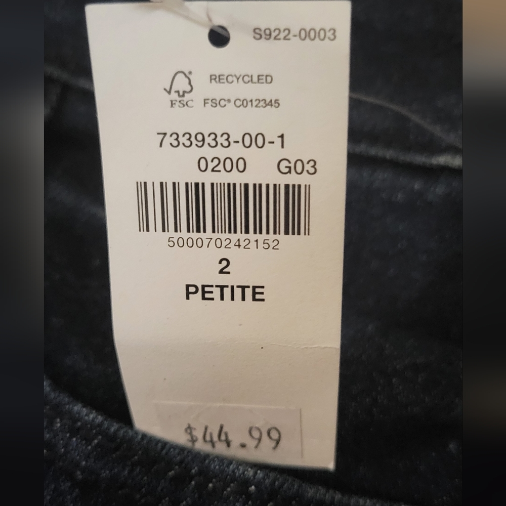 Old Navy Rockstar Super Skinny Jeans (Petite) - Picture 9 of 9